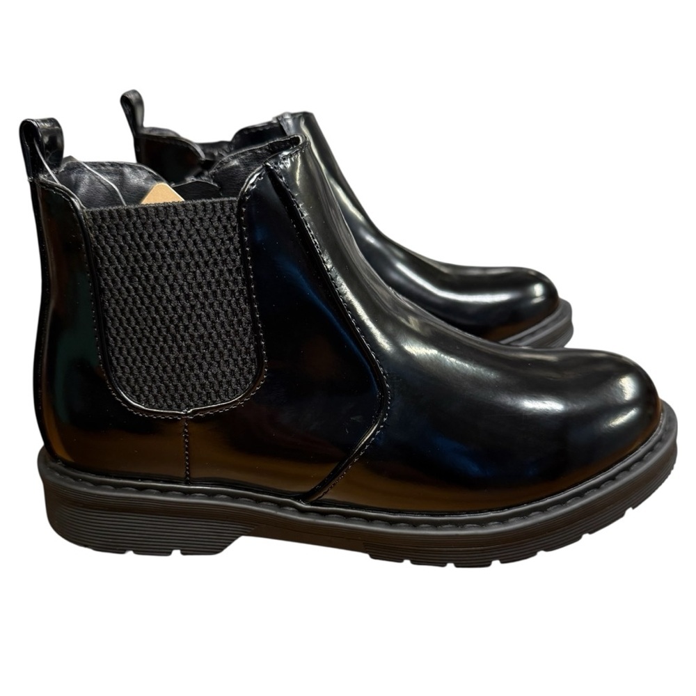 Thereabouts Girls Black Shiny Heeled Ankle Boots. Size 2.